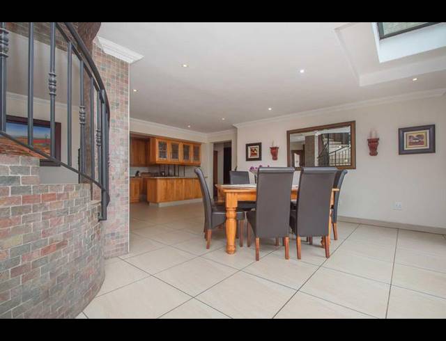 4 BEDROOM HOUSE FOR SALE IN FEATHERBROOKE ESTATE